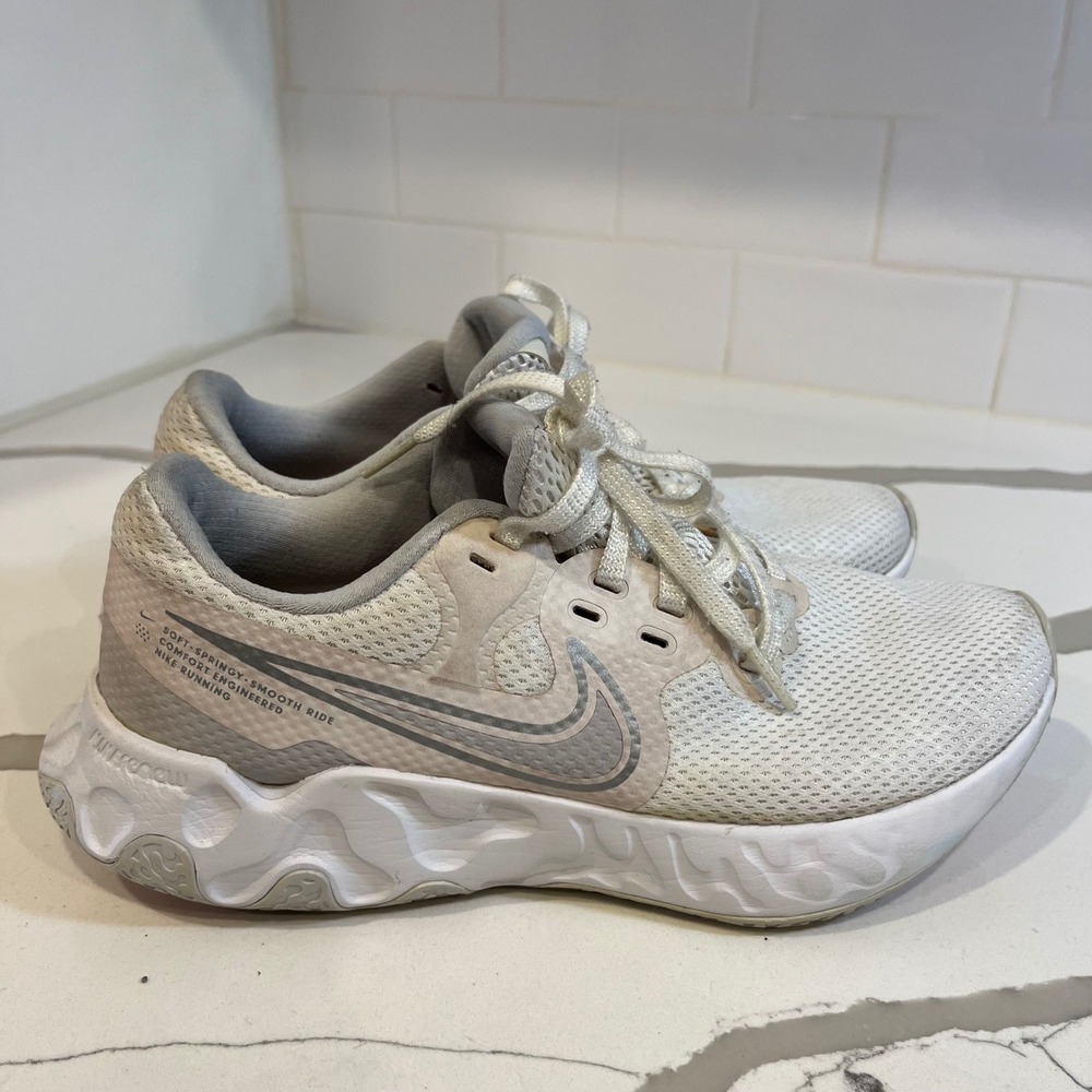 Nike Renew Ride 2 Womens Running Shoes White Pink CU3508-105 Size 7.5